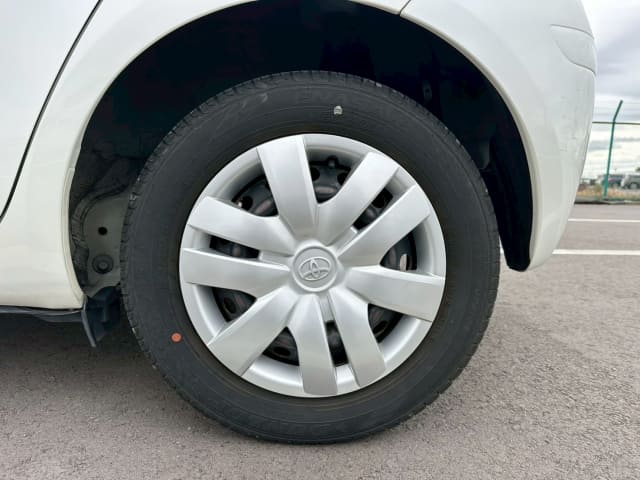 TOYOTA Vitz thumbnail 10