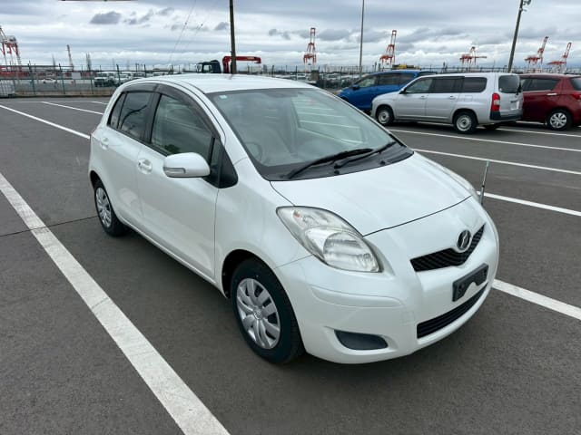 TOYOTA Vitz thumbnail 7