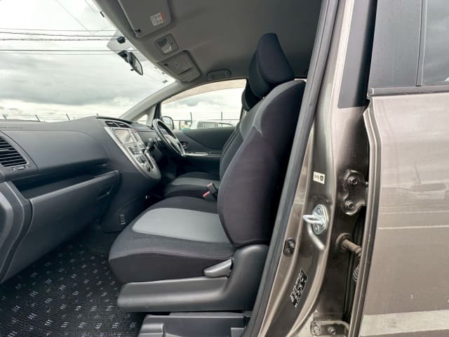 TOYOTA Ractis thumbnail 26