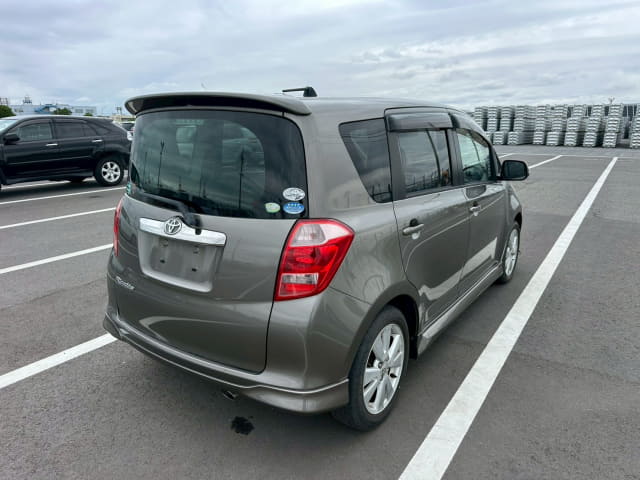 TOYOTA Ractis thumbnail 5