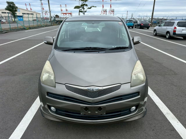TOYOTA Ractis thumbnail 8