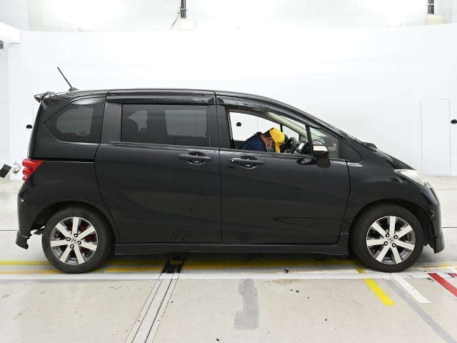 HONDA Freed thumbnail 5