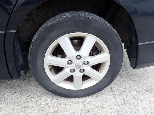 TOYOTA Noah thumbnail 10