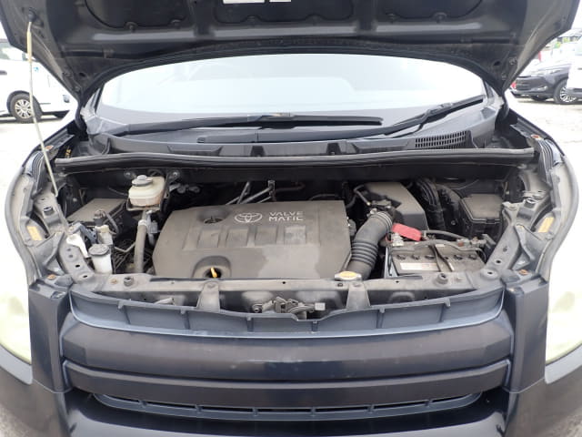 TOYOTA Noah thumbnail 45