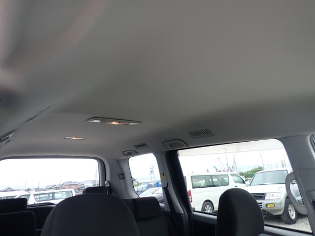 TOYOTA Noah thumbnail 24