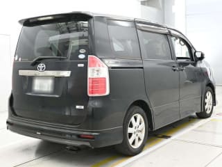 2010 TOYOTA Noah