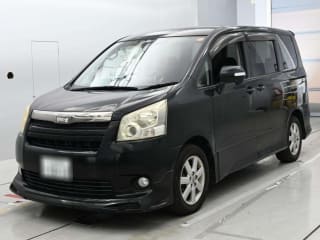 2010 TOYOTA Noah