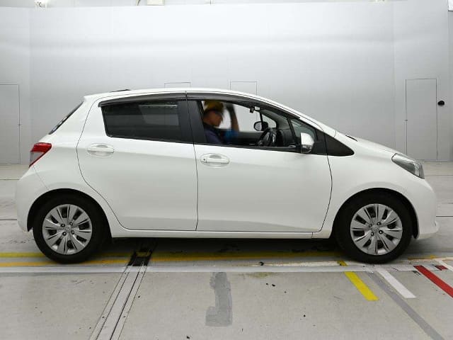 TOYOTA Vitz thumbnail 47