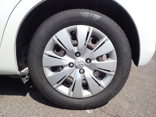 TOYOTA Vitz thumbnail 10