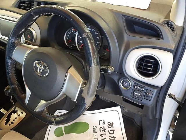 TOYOTA Vitz thumbnail 46