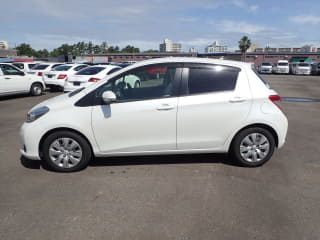 2011 TOYOTA Vitz