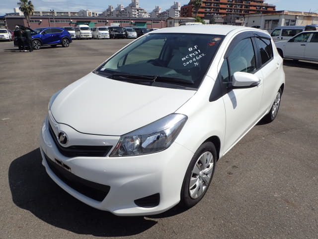 2011 TOYOTA Vitz