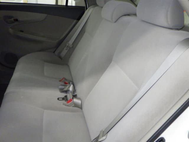 TOYOTA Corolla Axio thumbnail 4