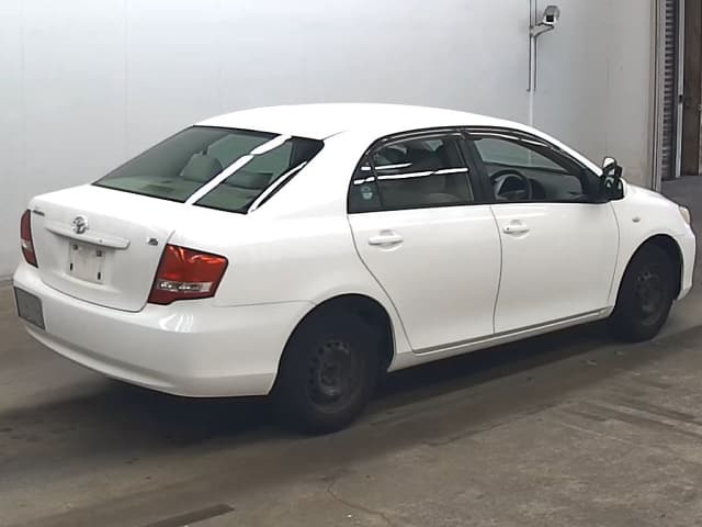 TOYOTA Corolla Axio thumbnail 2