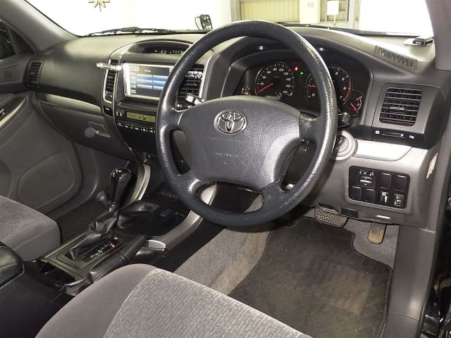 TOYOTA Land Cruiser Prado thumbnail 4