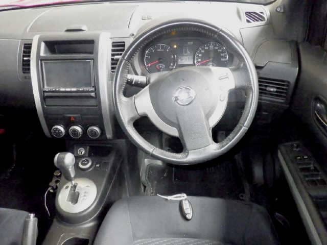 NISSAN X-Trail thumbnail 50