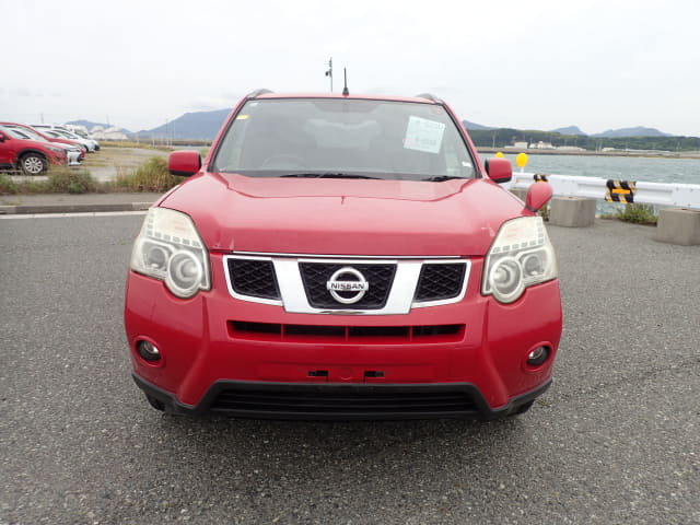 NISSAN X-Trail thumbnail 8