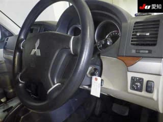 2007 MITSUBISHI Pajero