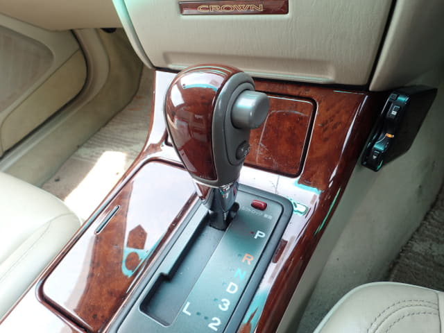 TOYOTA Crown thumbnail 38