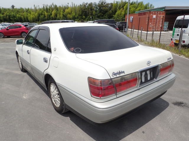 TOYOTA Crown thumbnail 3
