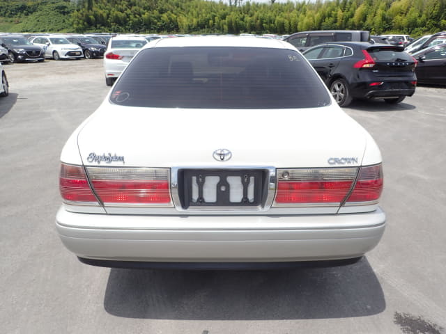 TOYOTA Crown thumbnail 4