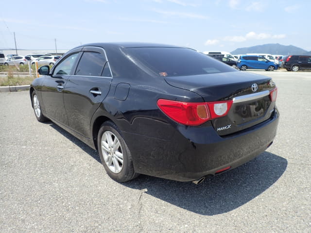 TOYOTA Mark X thumbnail 3