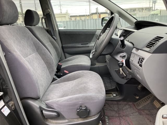 TOYOTA Voxy thumbnail 58