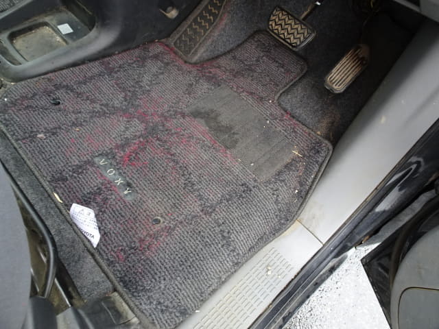 TOYOTA Voxy thumbnail 42