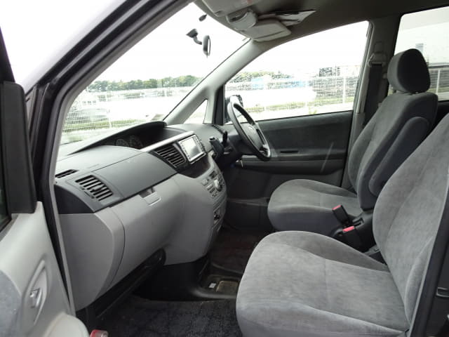 TOYOTA Voxy thumbnail 26