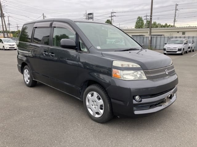 TOYOTA Voxy thumbnail 54