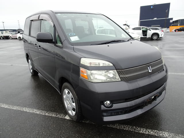 TOYOTA Voxy thumbnail 7