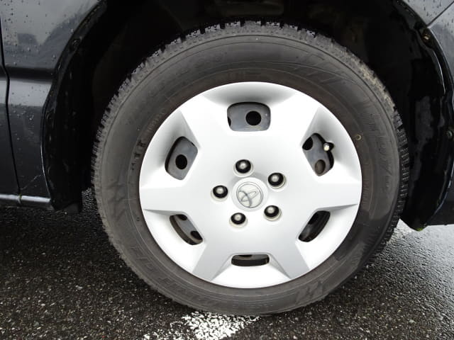 TOYOTA Voxy thumbnail 12