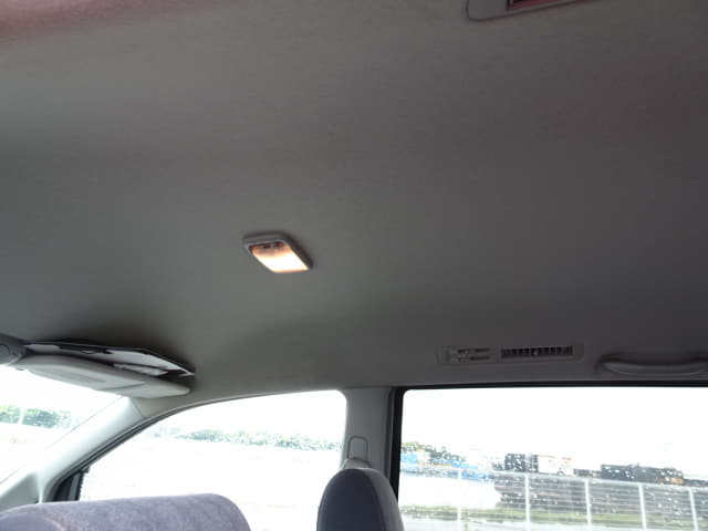 TOYOTA Voxy thumbnail 24