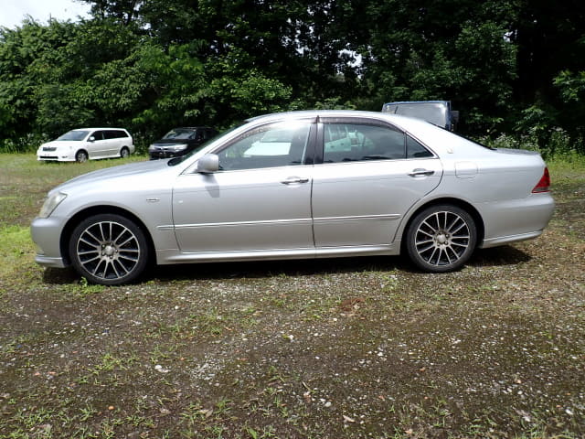 TOYOTA Crown thumbnail 2