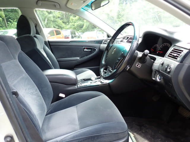 TOYOTA Crown thumbnail 25