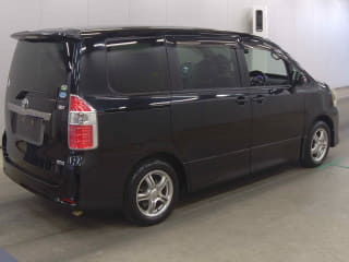 2007 TOYOTA Noah