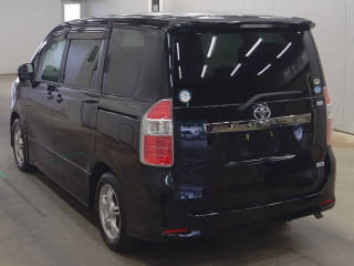2007 TOYOTA Noah