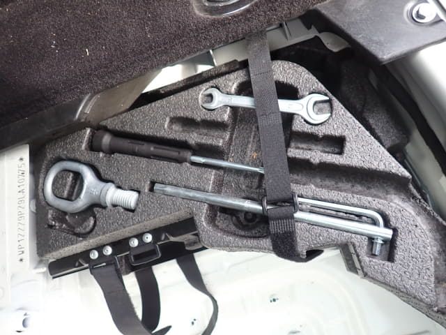 Porsche Cayenne thumbnail 30