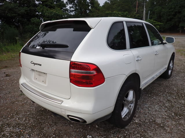 Porsche Cayenne thumbnail 5