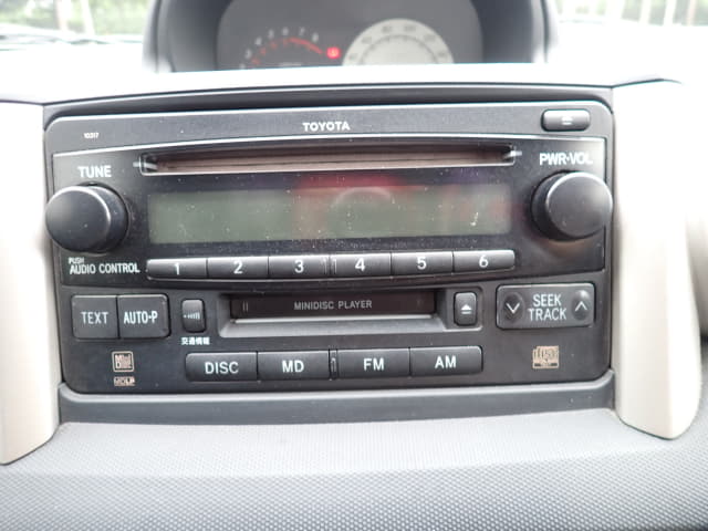 TOYOTA IST thumbnail 36