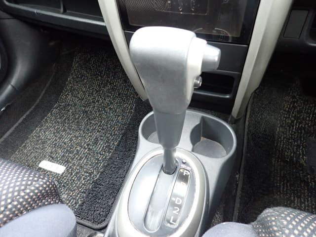 TOYOTA IST thumbnail 37