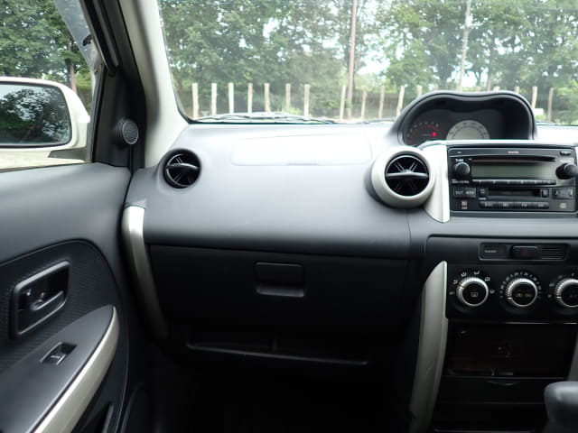 TOYOTA IST thumbnail 33
