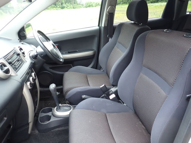 TOYOTA IST thumbnail 26