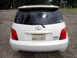 2004 TOYOTA IST