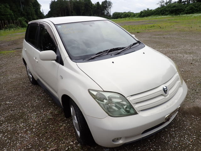 TOYOTA IST thumbnail 7