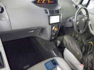 2007 TOYOTA Vitz