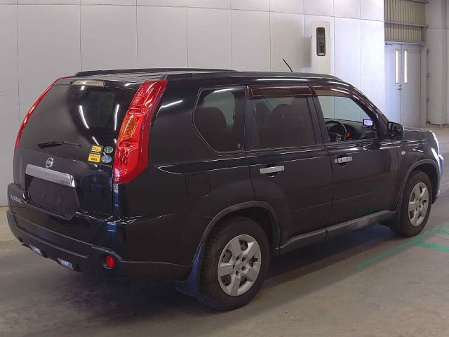 NISSAN X-Trail thumbnail 2