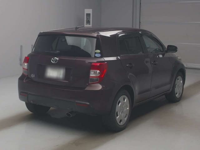 TOYOTA IST thumbnail 2