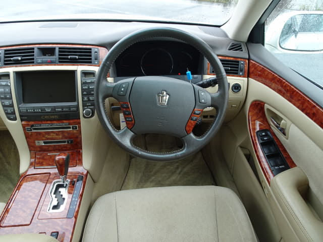 TOYOTA Crown thumbnail 32
