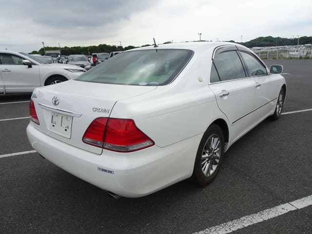 TOYOTA Crown thumbnail 5
